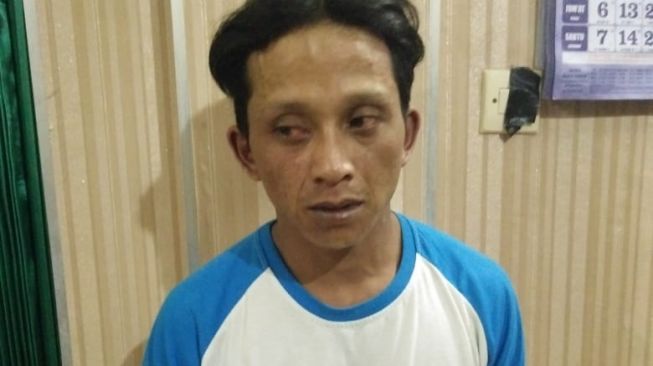 Keperawananku Direnggut Dukun Cabul, Celana Kembang-kembang Jadi Bukti