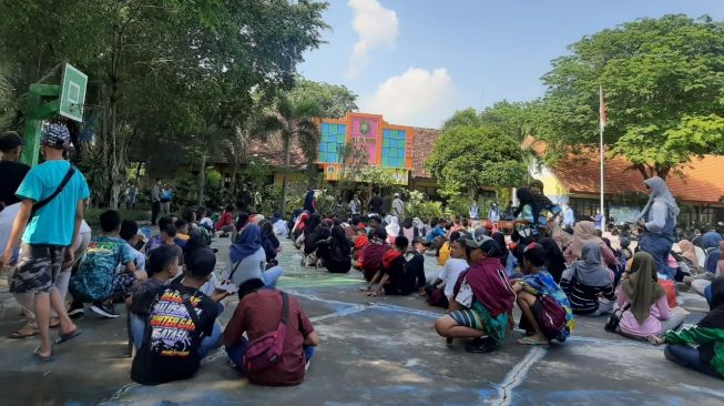 Kembali dari Bali, Siswa SMP 24 Gresik Berstatus Orang Dalam Risiko Corona