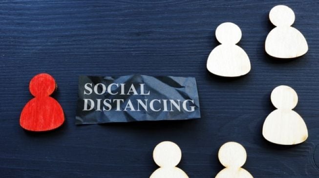 Ilustrasi social distancing. (Shutterstock)