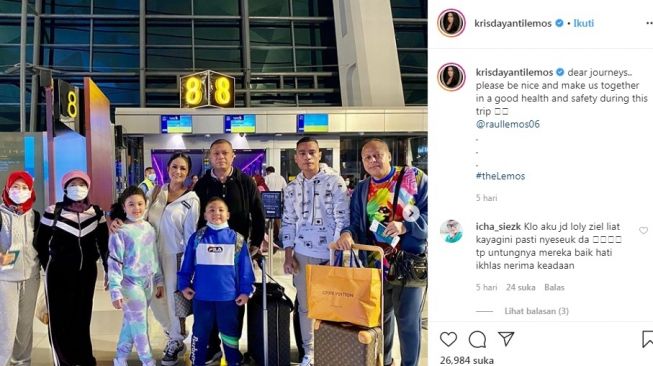 Potret liburan Krisdayanti dan Raul Lemos di tengah virus corona [Instagram/@krisdayantilemos]