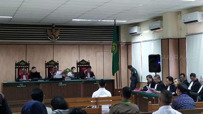 Sidang perdana kasus penyiraman air keras terhadap penyidik KPK Novel Baswedan  di Pengadilan Negeri Jakarta Utara. (Suara.com/M Yasir).