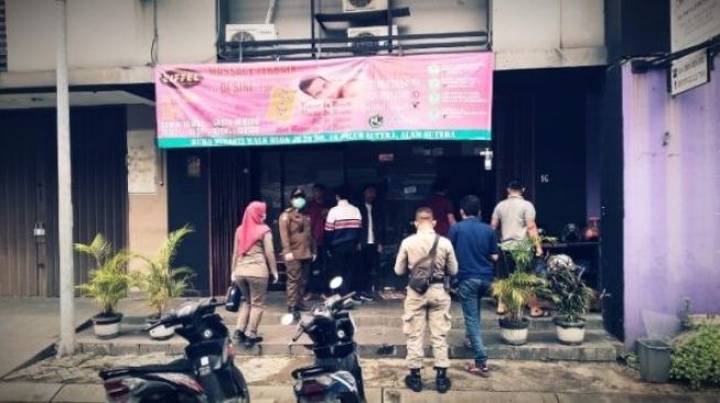 Cegah Penyebaran Corona, Satpol PP Tangsel Tutup Tempat Hiburan Malam