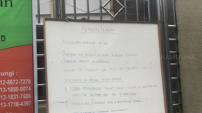 Ikuti Arahan Anies, Masjid Ini Pilih Kunci Gerbang saat Salat Jumat