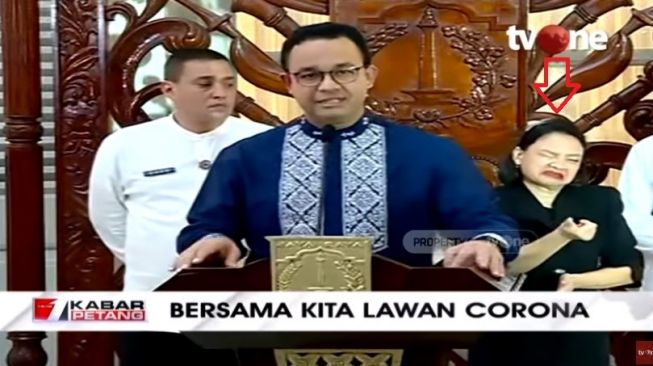 Warganet salah fokus dengan penerjemah bahasa isyarat. (YouTube/tvOneNews)