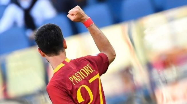 Gelandang AS Roma Javier Pastore saat merayakan golnya ke gawang Cagliari dalam lanjutan Liga Italia. Andreas SOLARO / AFP