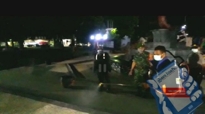 Antisipasi Penyebarann Corona di Situbondo, Polisi Bubarkan Kerumunan Warga