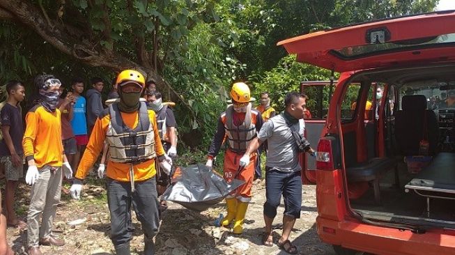 Mayat Wanita Misterius Mengambang di Kali Jongkang Tasikmadu Karanganyar