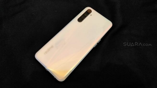 Realme 6. [Suara.com/Tivan Rahmat]