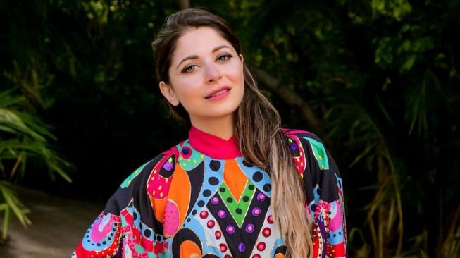 Penyanyi India Kanika Kapoor Positif Corona, Ngaku Diperlakukan Tak Layak