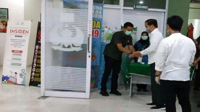 Virus Corona, Alasan Menteri Dilarang Melayat Ibunda Jokowi ke Solo