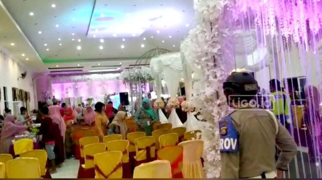 Heboh Video Pesta Pernikahan Dibubarkan Kepolisian, Lantaran Corona
