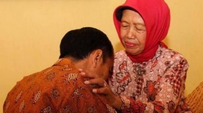 Ibunda Presiden RI Tutup Usia