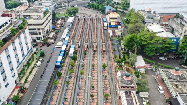 Foto aerial Terminal Blok M, Jakarta, Jumat (27/3).  [ANTARA FOTO/Galih Pradipta]
