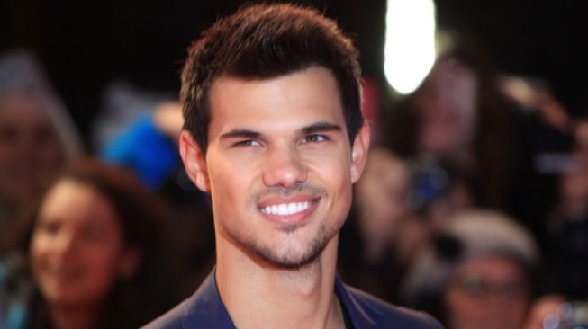 Taylor Lautner (Shutterstock)