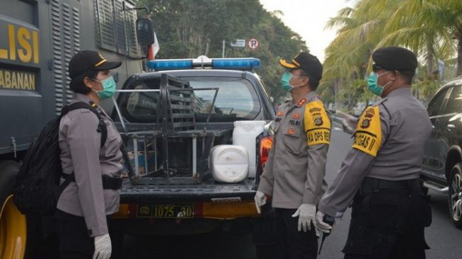 Penyemprotan Serentak di Tabanan Cegah Penyebaran Covid-19