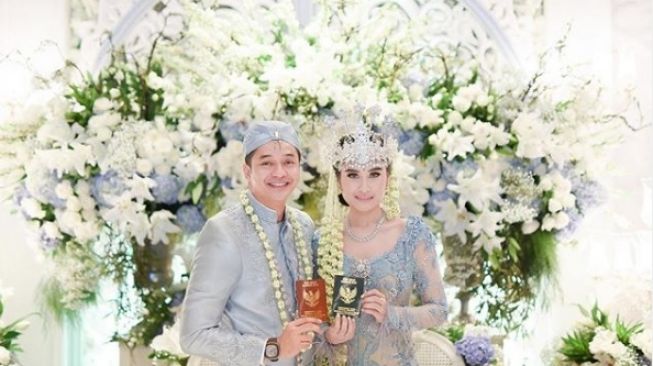 His Wife Is Pregnant With First Child Adly Fairuz Thanks To Corona