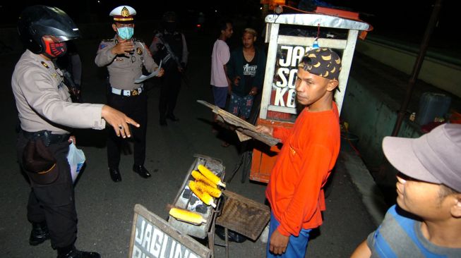 Cegah Penyebaran Covid-19, Polri Telah Bubarkan 1,3 Juta Kerumunan Massa