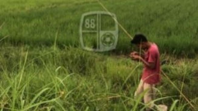 Unik, Pemain Barito Putera Isi Waktu Luang dengan Memancing