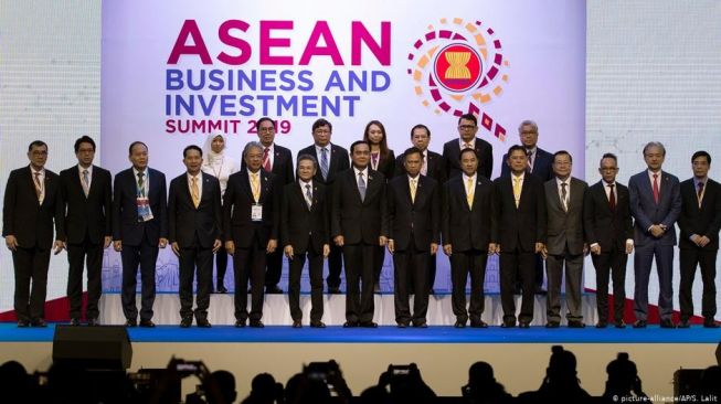 Negara-Negara Asia Tenggara Selamatkan Ekonomi di Tengah Pandemi