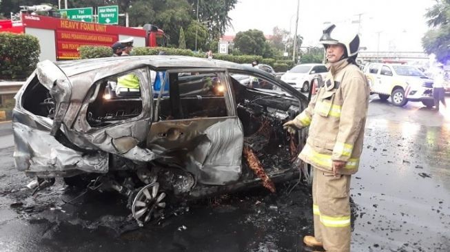 Sopir Avanza Hangus karena Ditabrak, Sopir Mercy Terancam 12 Tahun Penjara