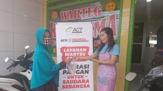 Warteg gratis di Jabodetabek disediakan ACT bekerjasama dengan KOWANTARA. (Dok)