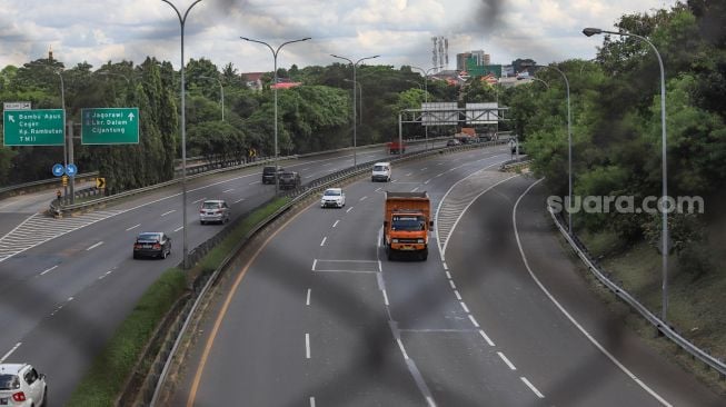 Jasa Marga: 8.013 Mobil Dipaksa Balik ke Jakarta di H-3 Lebaran