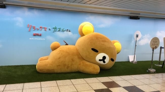 Pakai Kostum Rilakkuma Demi Cegah Virus Corona, Warganet: Unyu Banget