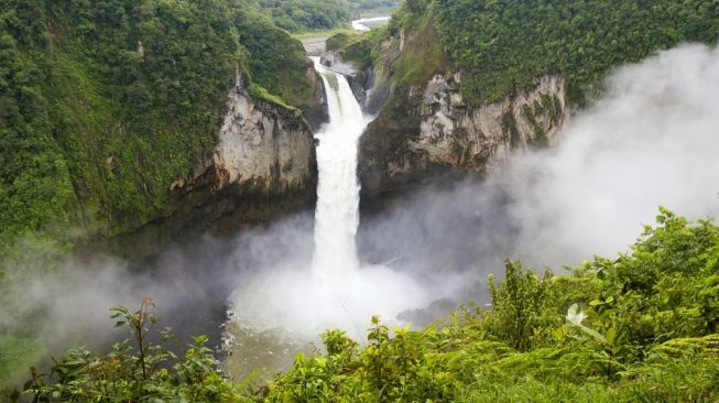 Air Terjun Tertinggi di Ekuador Tiba-tiba Menghilang, Bagaimana Bisa?