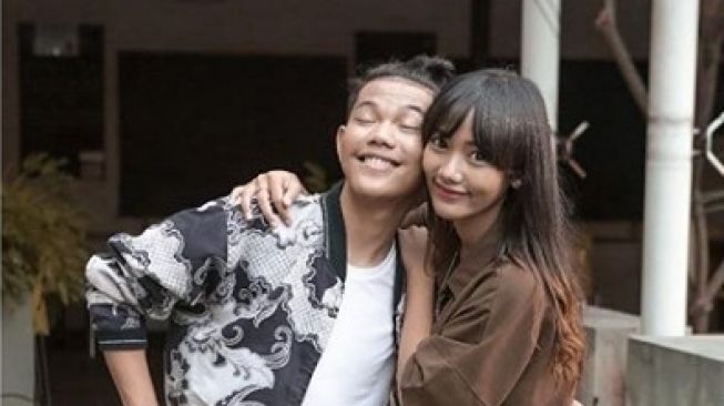 Tegar Septian dan istrinya, Sarah Sheilka [Instagram/@sarahsheilka]