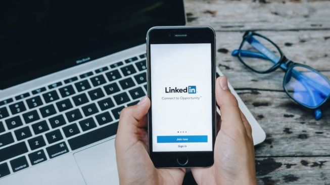 Manfaat dan Cara Membuat Contoh Profil Linkedin yang Baik