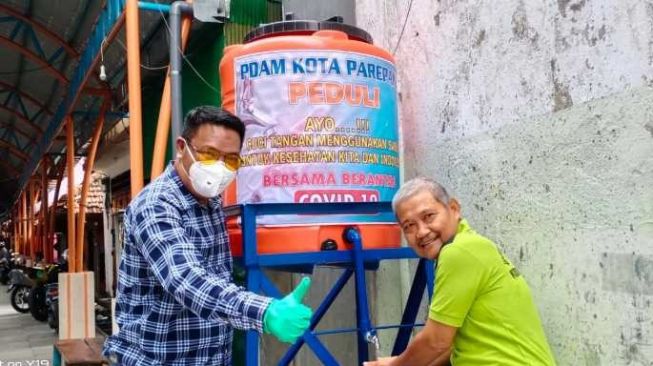 PDAM Parepare Pasang Wadah Cuci Tangan di Pasar-pasar