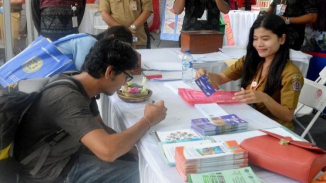 2.975 Karyawan Dirumahkan Tanpa Upah dan 53 Orang Di-PHK di Denpasar