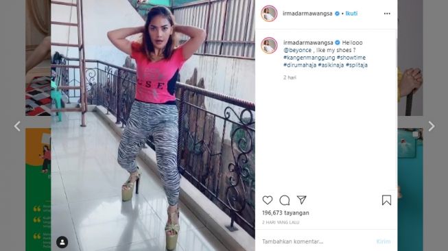 Irma Darmawangsa joget heboh di rumah. (Instagram/@irmadarmawangsa)