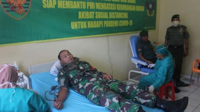 Penuhi Stok di PMI, Kodim 0422 Lampung Barat Gelar Donor Darah
