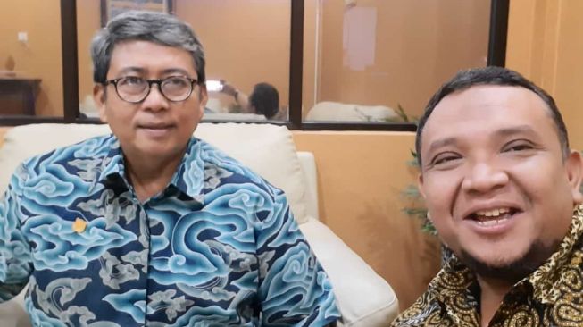 Sekretaris Jenderal Partai Persatuan Bulan Bintang Afriyansyah Noer (kanan) dan Wakil Ketua Jaksa Agung RI Arminsyah (kiri). Arminsyah meninggal dunia dalam kecelakaan di Tol Jagorawi, Sabtu (4/4/2020). [dok. pribadi]