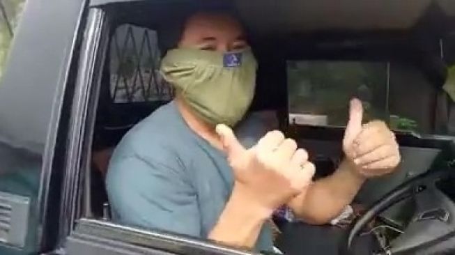 Tak Kuat Beli Masker, Sopir Pikap Pakai Celana Dalam Buat Maskeran