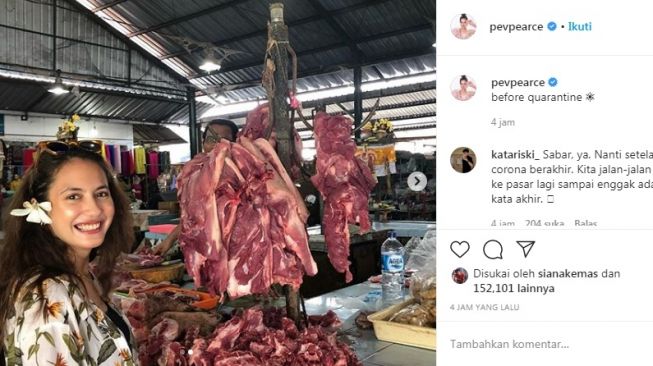 Gaya Pevita Pearce saat ke pasar [Instagram/@pevpearce]