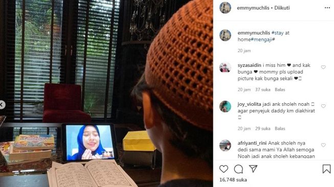 Noah Sinclair belajar mengaji saat jalani karantina mandiri [Instagram/@emmymuchlis]