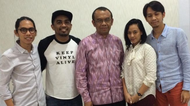 Berduka, Sesmenpora Ungkap Kenangan Bersama Glenn Fredly