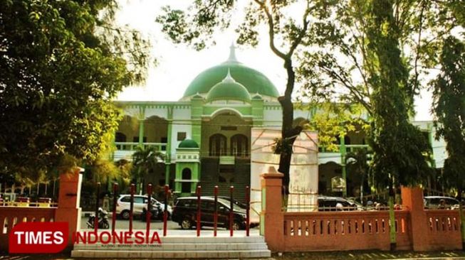 Jadi Zona Merah Covid-19, Tak Ada Shalat Jumat di Masjid Agung Probolinggo