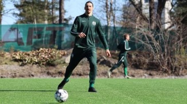 Zlatan Ibrahimovic berlatih bersama klub Swedia, Hammarby. (Dok.Hammarby).