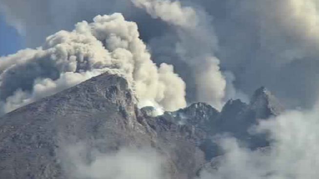 Merapi Erupsi Lagi, Tinggi Kolom 3.000 Meter