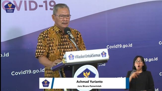 Juru bicara pemerintah untuk Covid-19, Achmad Yurianto tak pakai masker saat umumkan update Covid-19 di Jakarta, Sabtu (11/4/2020). (Dok: YouTube/BNPB)