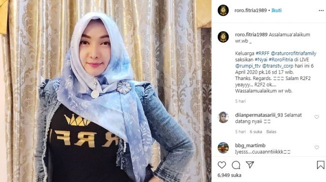 Unggahan Roro Fitria saat pakai hijab [Instagram/@roro.fitria1989]