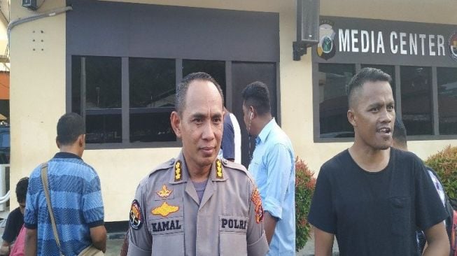     Head of the Public Relations Commissioner of the Papua Ahmad Kamal Police. (ANTARA / Evarukdijati)