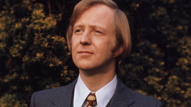 Komedian Ternama Tim Brooke-Taylor meninggal dunia akibat virus corona atau COVID-19 [Comedy.co.uk]