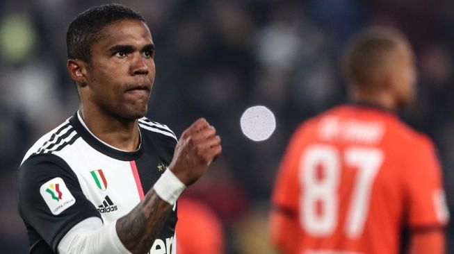 Adu Kencang dengan Gokar, Douglas Costa Jadi Pemenang