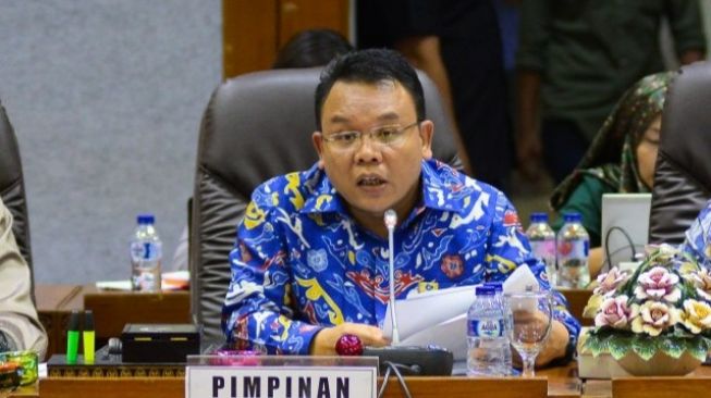 DPR : Pemerintah Diminta Siapkan Strategi Hadapi Gelombang PHK