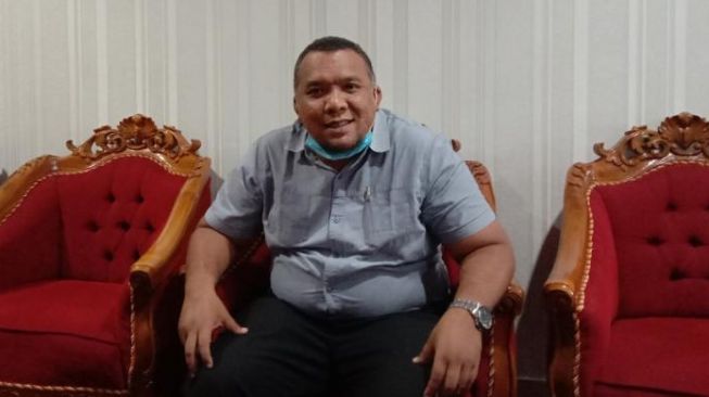 Ketua DPRD Kabupaten Bantul Hanung Raharjo ditemui di ruang kerjanya, Selasa (14/4/2020). - (SuaraJogja.id/Mutiara Rizka)