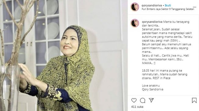 Ibu Qory Sandioriva meninggal dunia akibat penyakit autoimun [Instagram/@qorysandioriva]